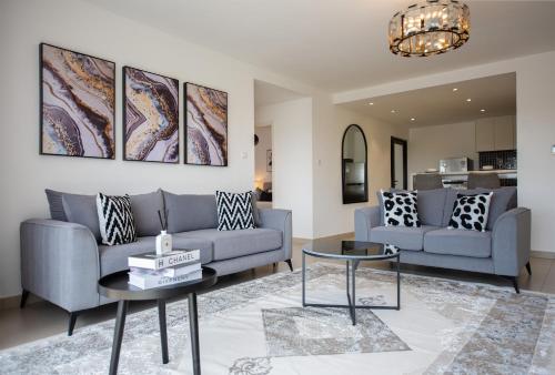 F&M's Stylish Cozy & Neat 2BR Apt w Pool & Gym Lavington
