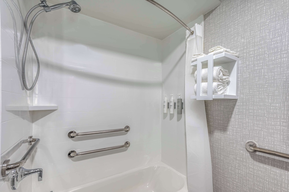 Hampton Inn New Philadelphia - photo 19