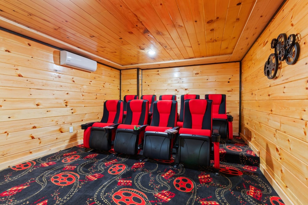 Mountain Majesty By Ghosal Luxury Lodging - photo 46