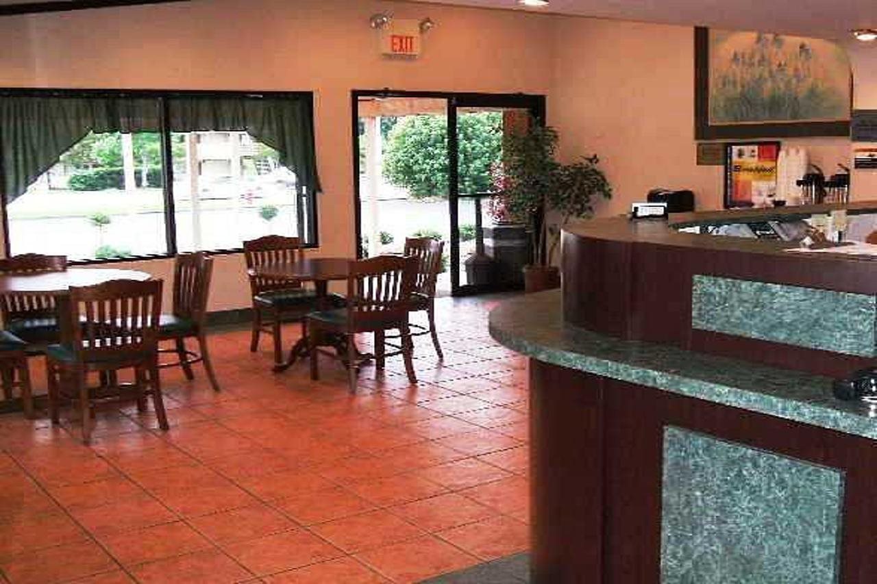 A Victory Inn Roseville - photo 3