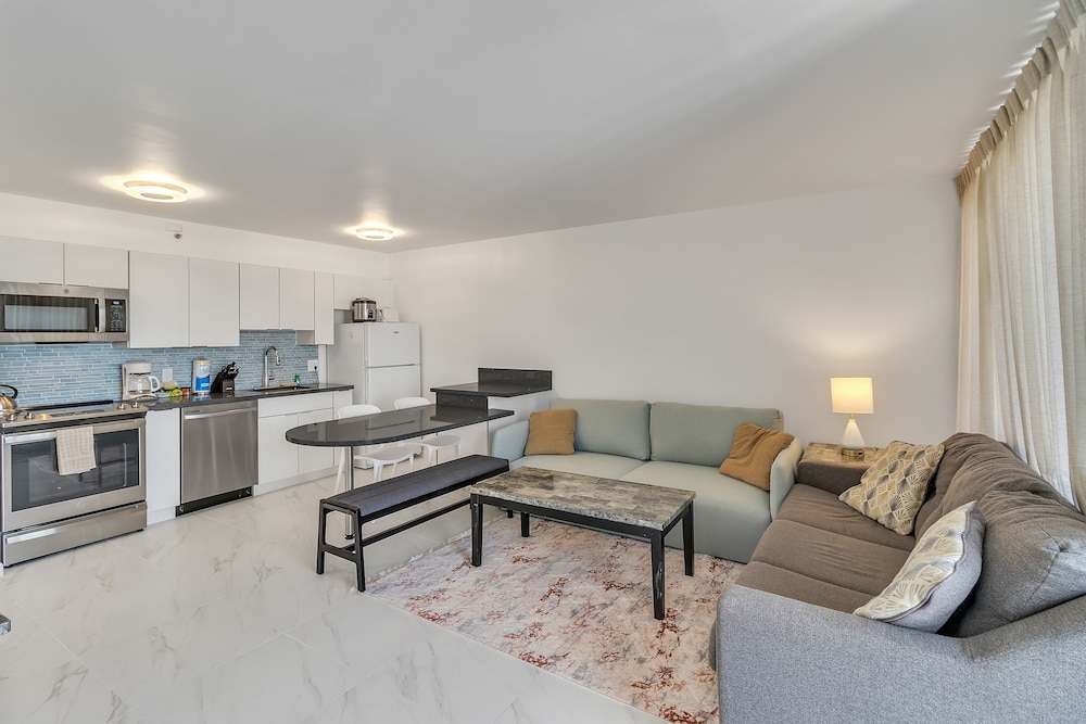 Waikiki Banyan Condo Located One Block From Waikiki Beach by Koko Resort Vacation Rentals - photo 78