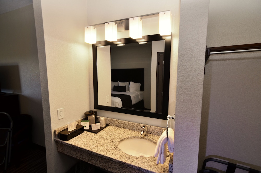 Cobblestone Inn & Suites Manning - photo 67