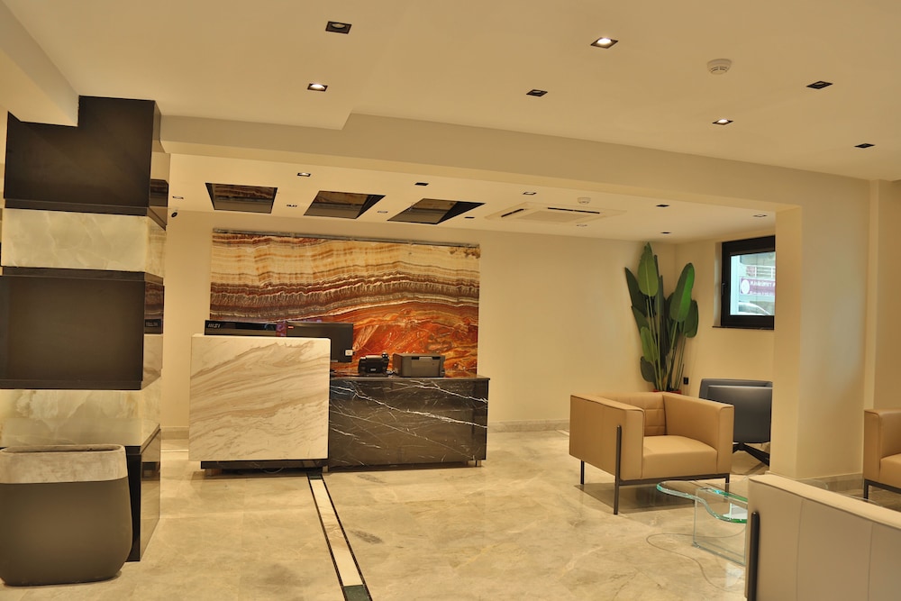 In The Middle Hotel — 4-Star Luxury Hotel in Antalya, Turkey