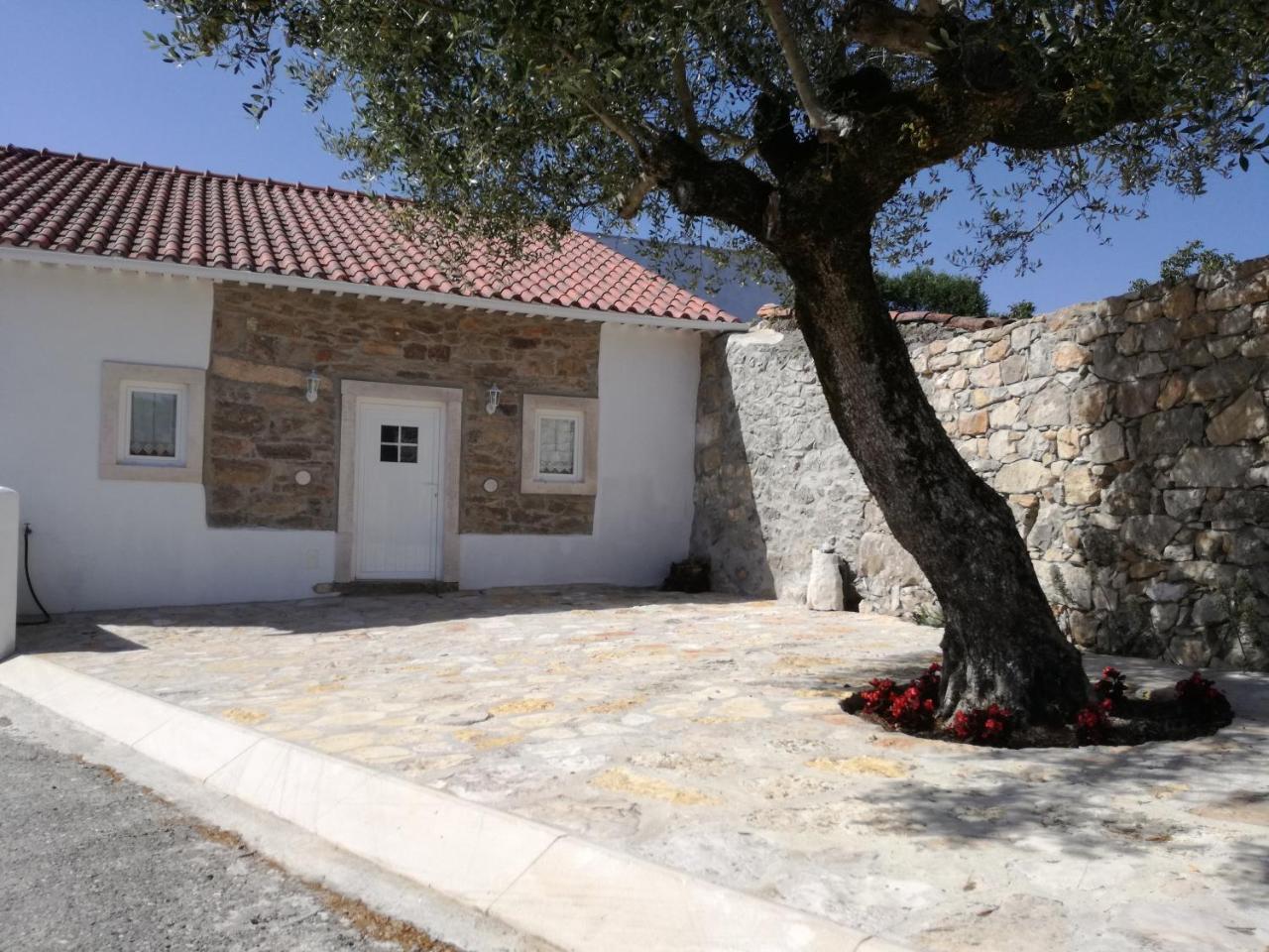 Casa da Figueirinha — 4-Star Luxury Hotel in Rio Maior, Portugal