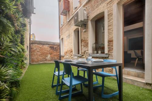 Castello Apartment with Garden R&R — 4-Star Luxury Hotel in Venice, Italy