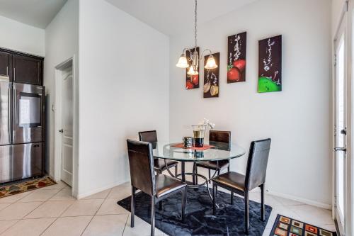 Beautiful 2 story luxury home in an upscale area — 4-Star Luxury Hotel in Houston, United States