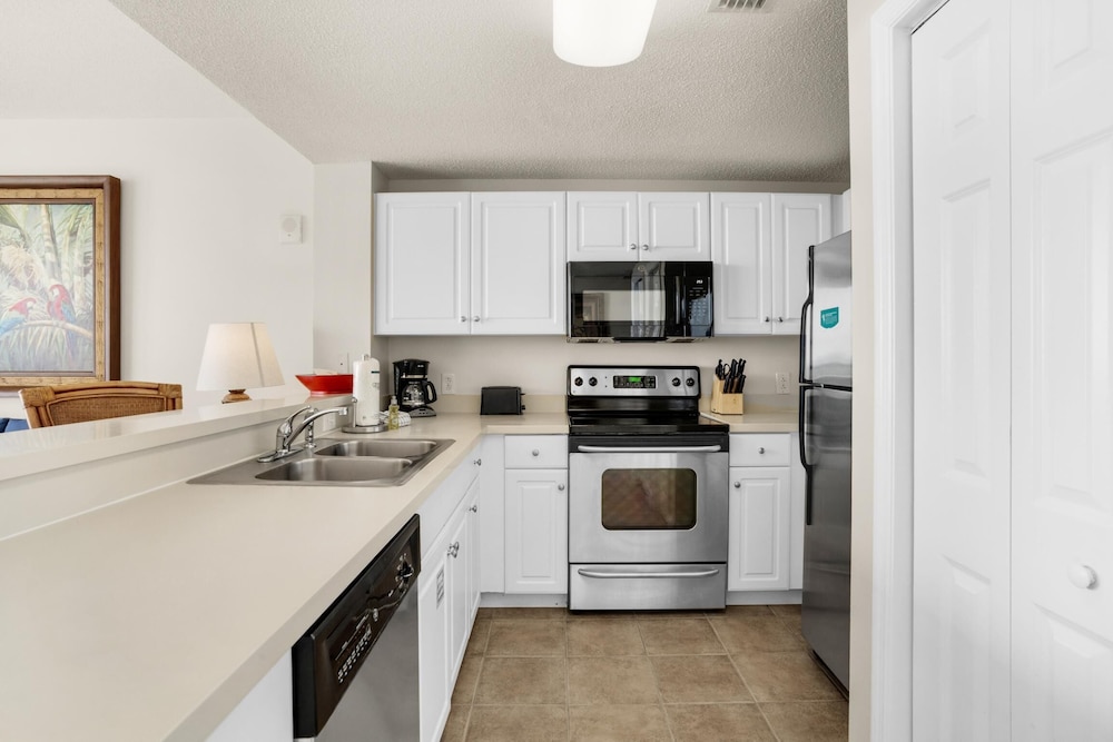 Majestic Beach Towers 1 407 - photo 10