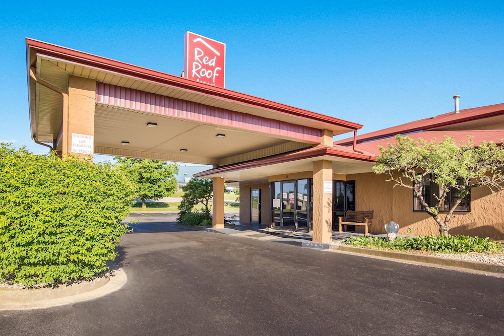 Red Roof Inn Shelbyville - photo 25