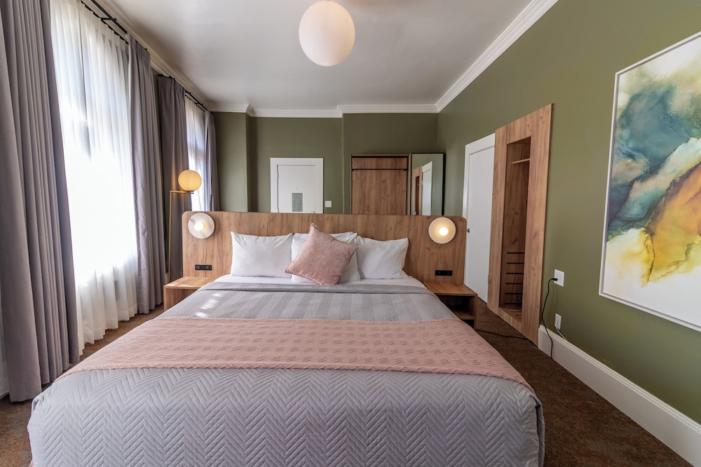 Historic Sonora Inn - carbon neutral hotel in Sonora