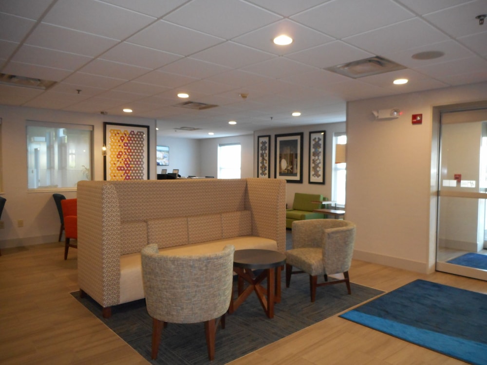 Holiday Inn Express Fairfield by IHG - photo 19