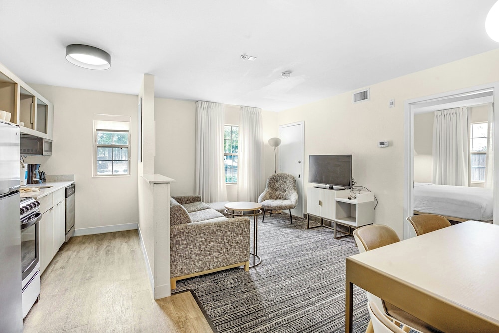 TownePlace Suites By Marriott Mobile - photo 14