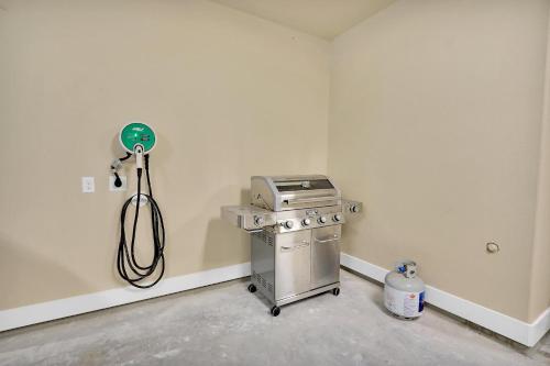 Fox Trot in Canyon Lake, United States