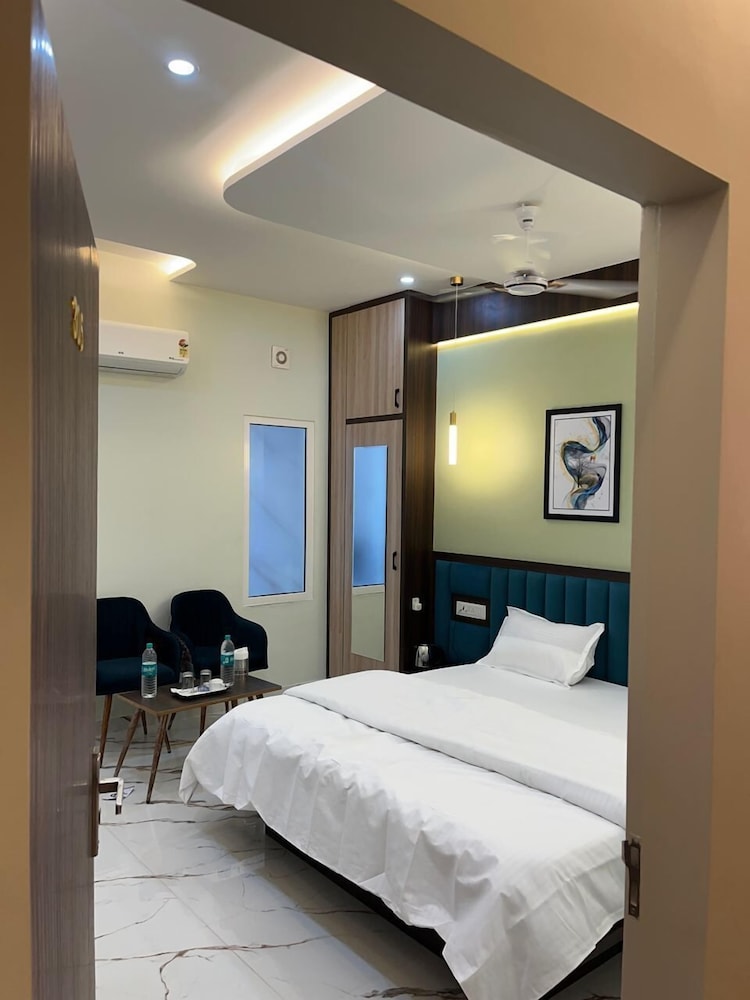 Hotel Kaanjee in Sikar, India