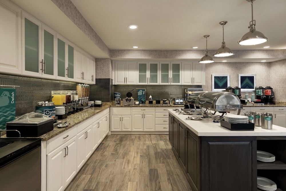 Homewood Suites by Hilton Erie - photo 29