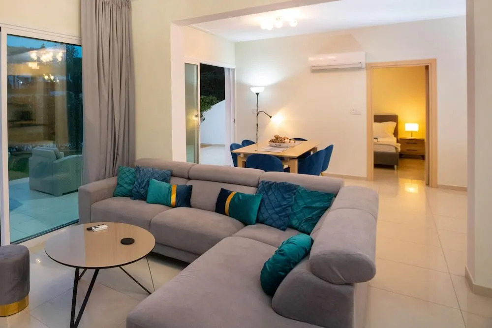 Bay View Gardens Apt 1
