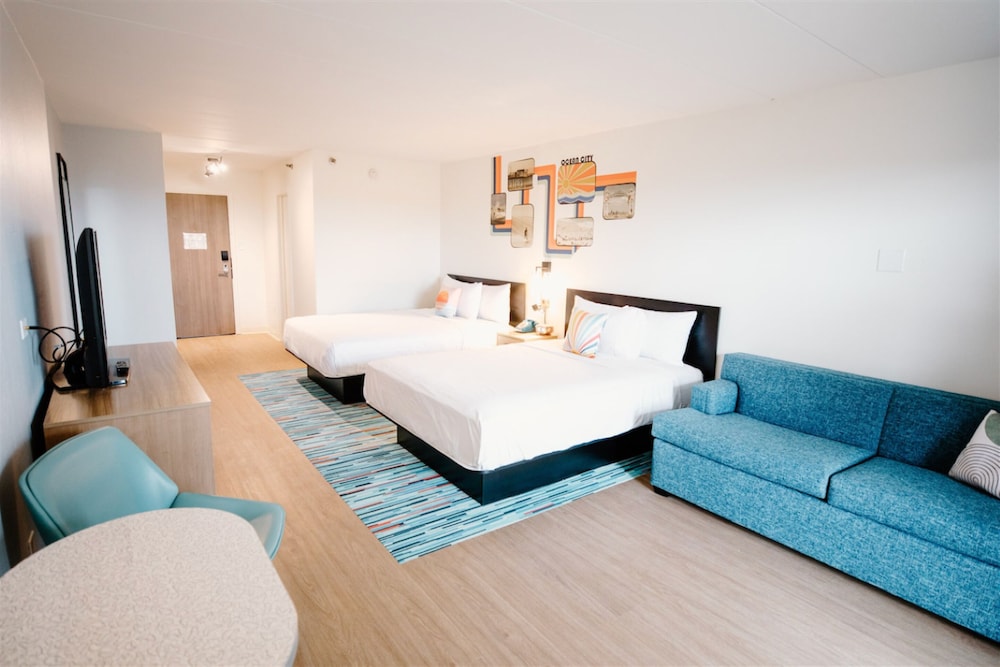 SeaLoft Oceanfront Hotel - photo 8