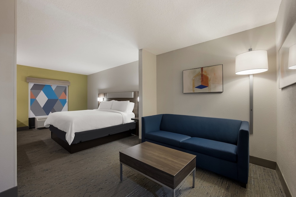 Holiday Inn Express Hotel & Suites PERRY by IHG - photo 26