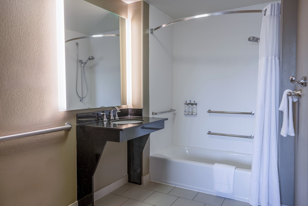 Staybridge Suites Wilmington E an IHG Hotel - photo 4