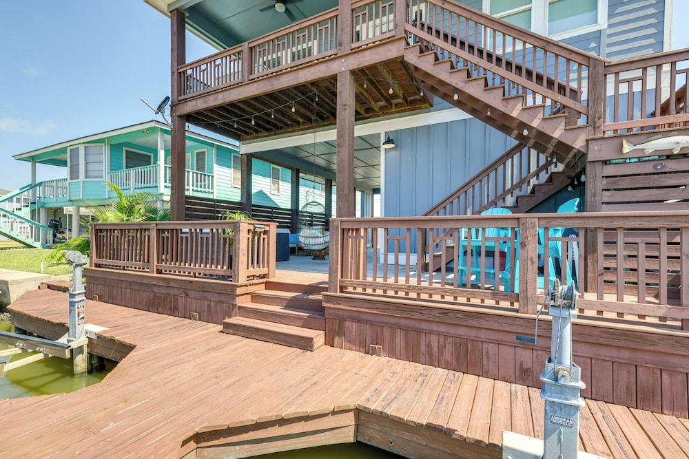 Resort Perks Waterfront Rockport Home - photo 12