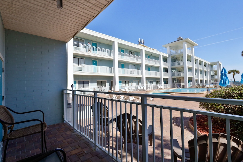 Coastal Waters Inn - photo 205