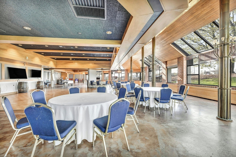 Delta Hotels by Marriott Mount Pleasant - photo 109