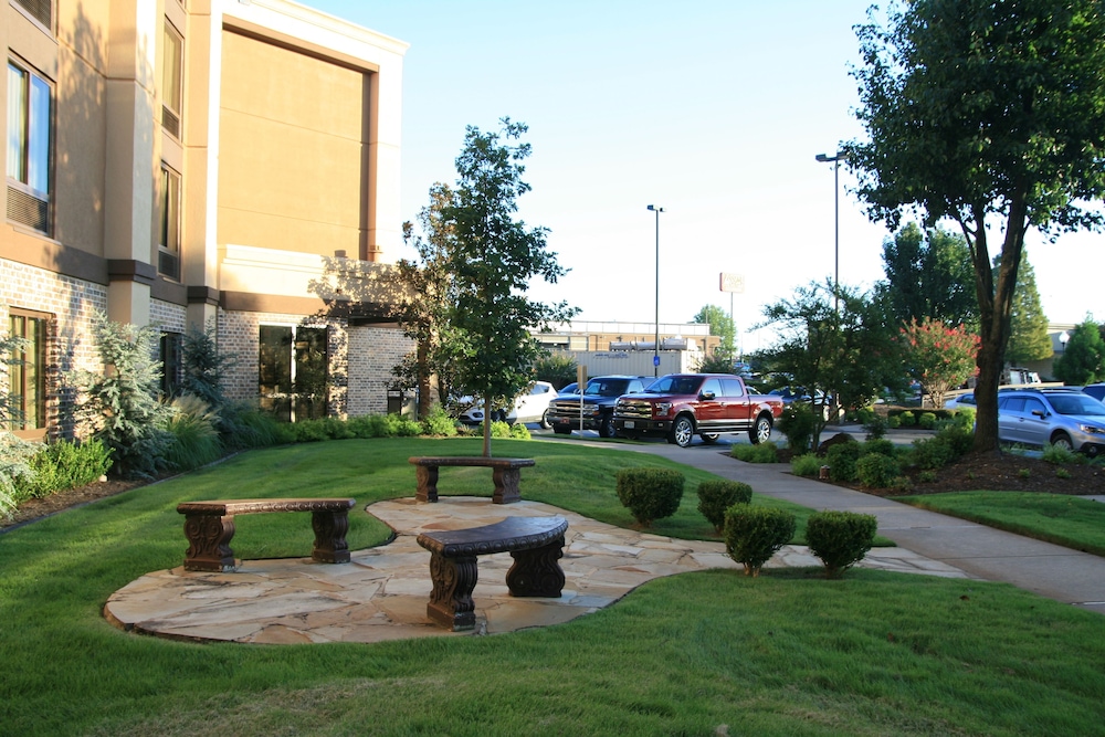 Hampton Inn by Hilton Fort Smith - photo 46