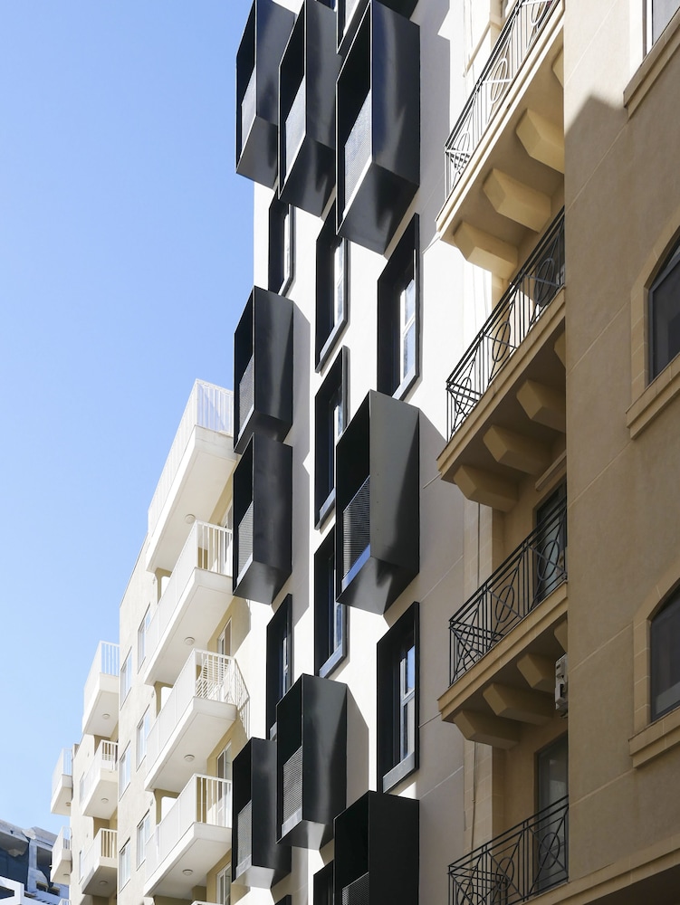Eleven Apartments — 4-Star Luxury Hotel in Sliema, Malta