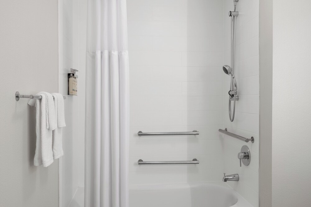 Holiday Inn Express & Suites Tampa East Ybor City by IHG - photo 18
