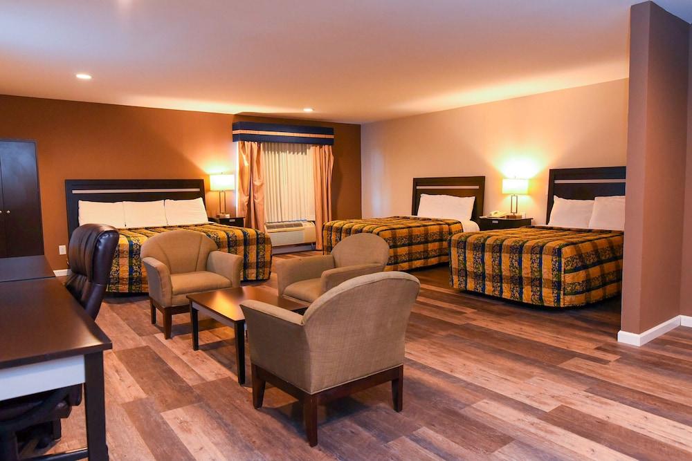 Capital Inn & Suites - photo 15