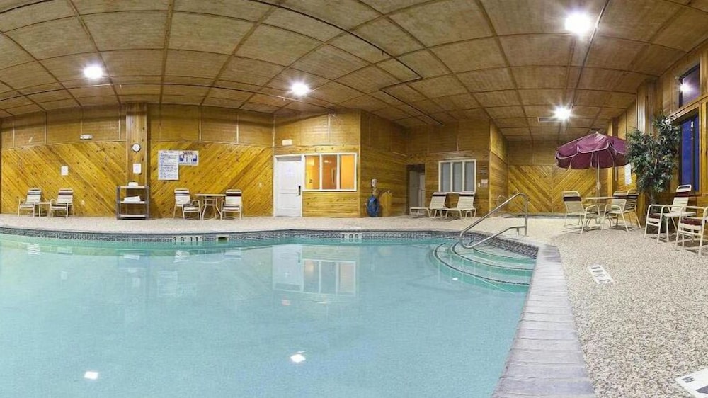 Holiday Inn Express & Suites Winner by IHG - photo 24