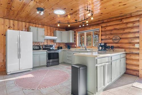 Aviators Haven in Custer, United States