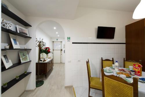 House Bonifacio — 4-Star Luxury Hotel in Rome, Italy