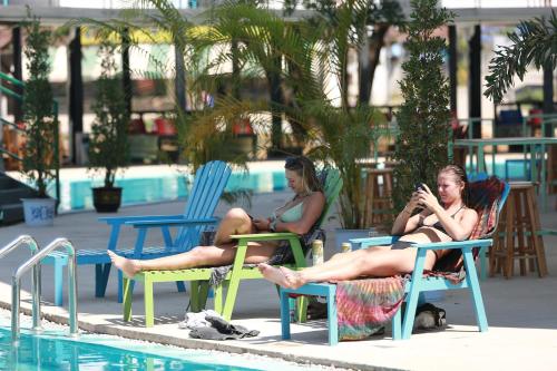 Pool Party Hotel in Vangviang, Laos