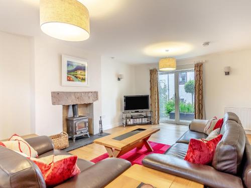 Rose Cottage Uk39245 — 5-Star Luxury Hotel in Inverness, United Kingdom
