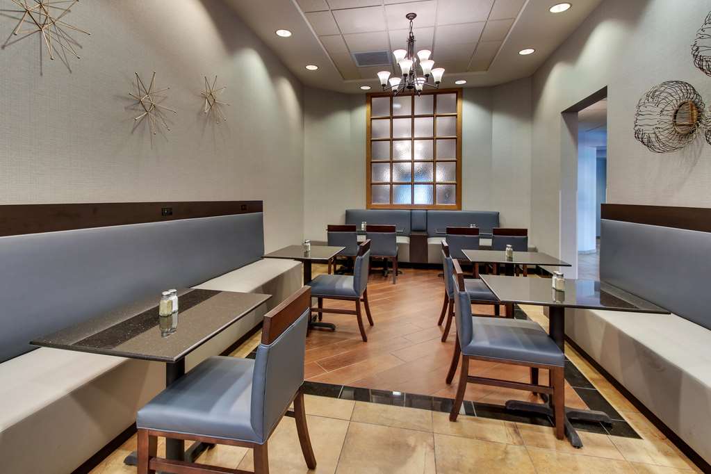 Drury Inn & Suites Phoenix Happy Valley - photo 10