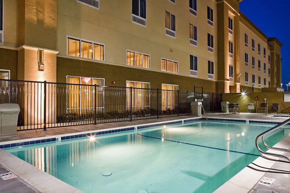Hampton Inn & Suites Pittsburg CA - photo 65