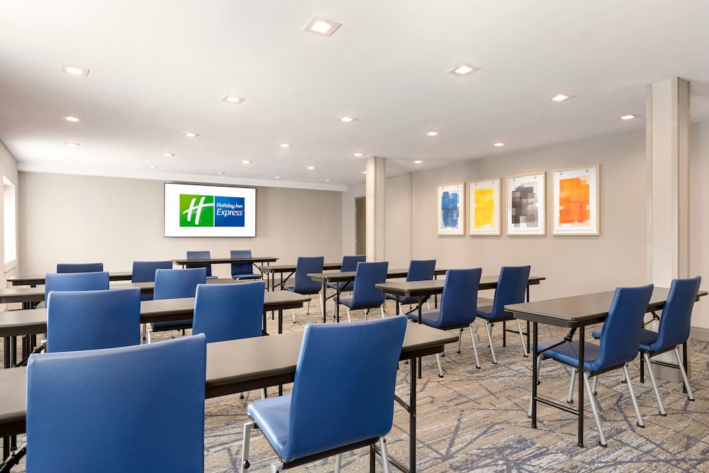 Holiday Inn Express Bowling Green by IHG - photo 28