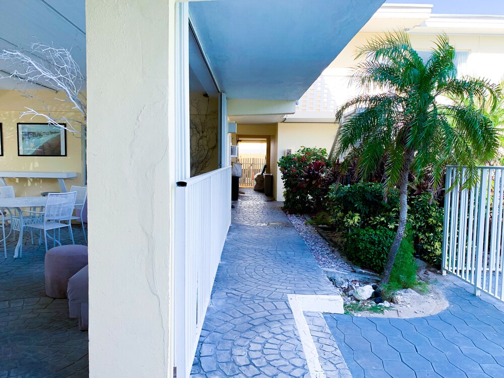 Coral Tides Resort - photo 138