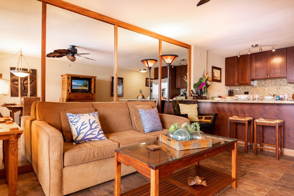 Kaleialoha 409 KA 409 OceanFront 1BD Condo w Ocean Views Pool — 4-Star Luxury Hotel in Lahaina, United States