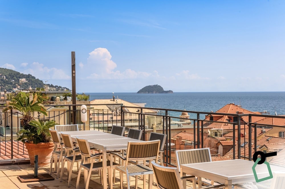 Hotiday Room Collection Alassio Centro in Alassio, Italy