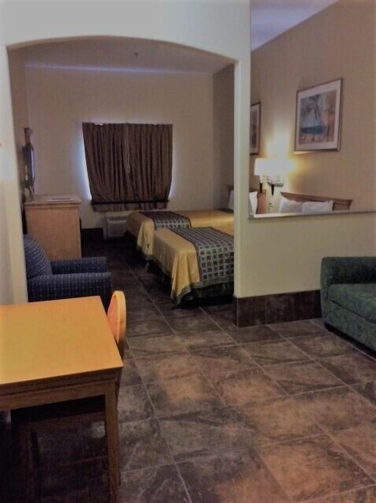 Texas Inn Weslaco - photo 23