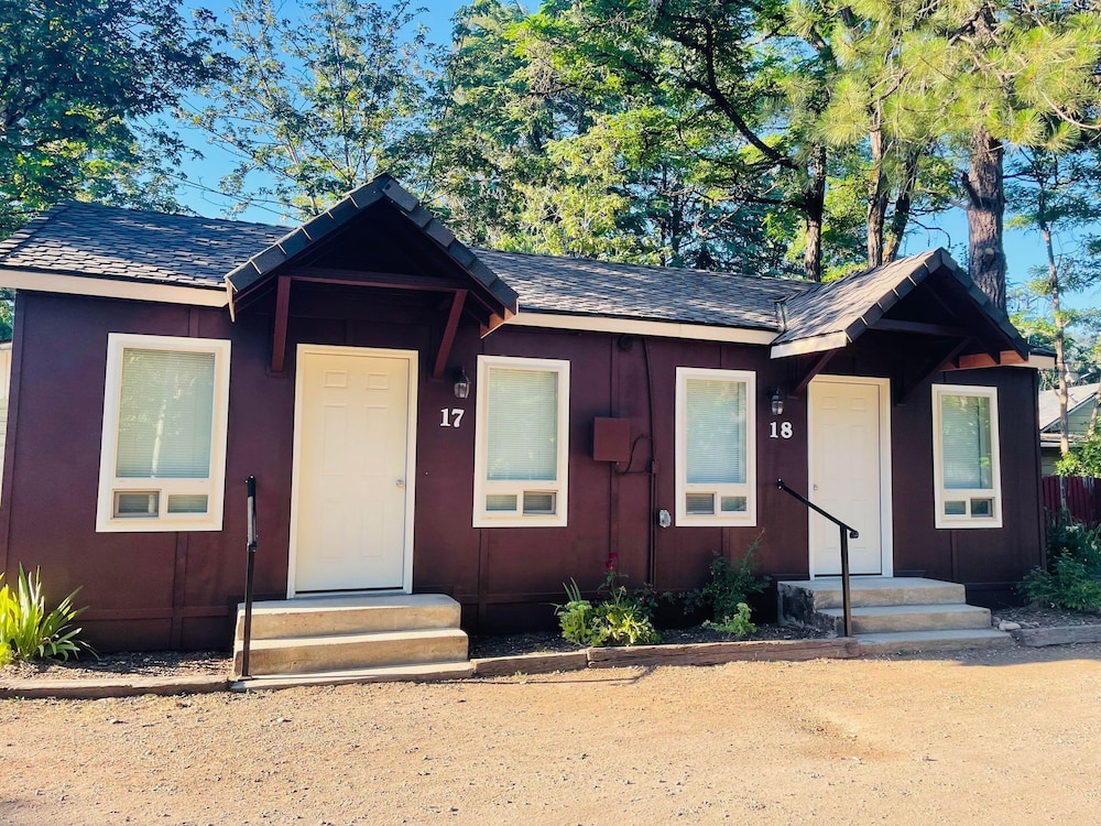 Riverfront Lodging - photo 16