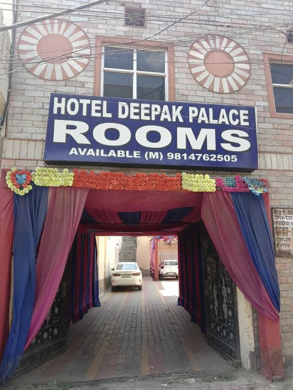 Spot On Hotel Deepak Palace