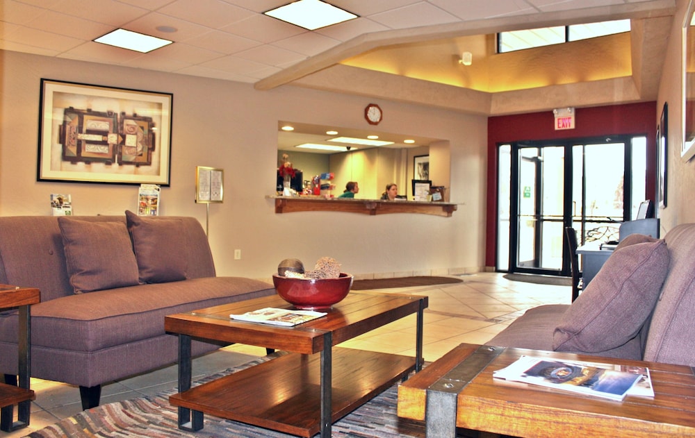 Broadway Inn Conference Center - photo 4