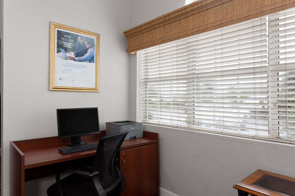 Microtel Inn & Suites by Wyndham Zephyrhills - photo 32