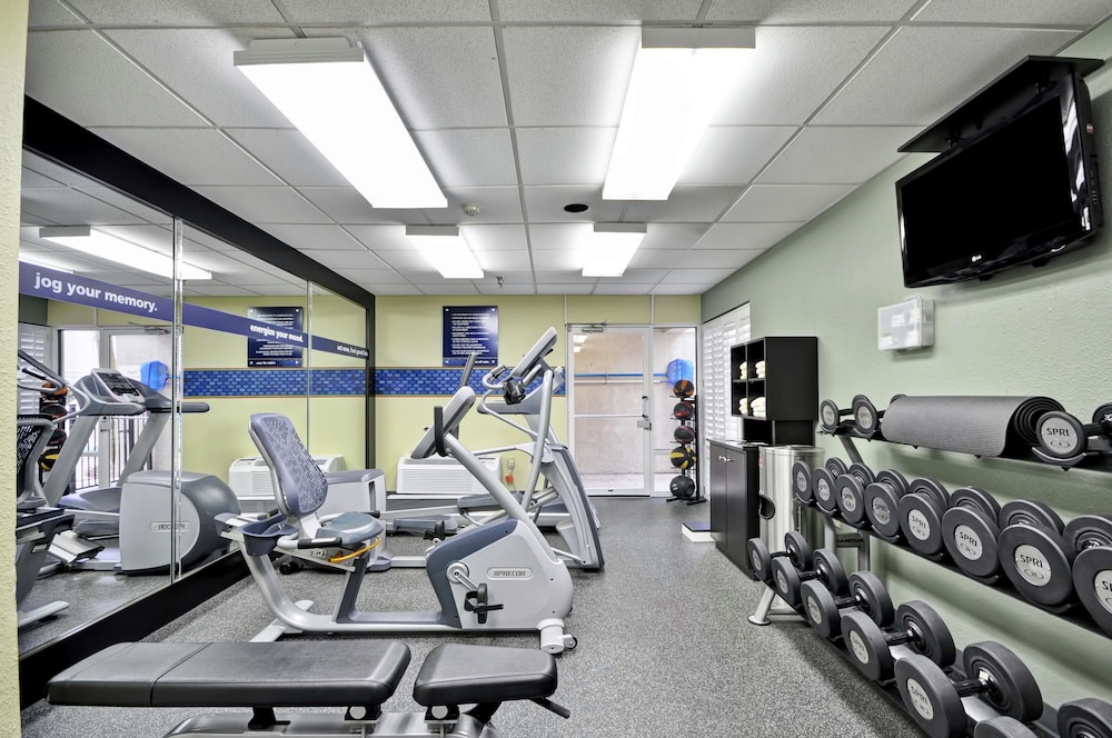 Hampton Inn & Suites Charleston Mt. Pleasant Isle Of Palms - photo 32