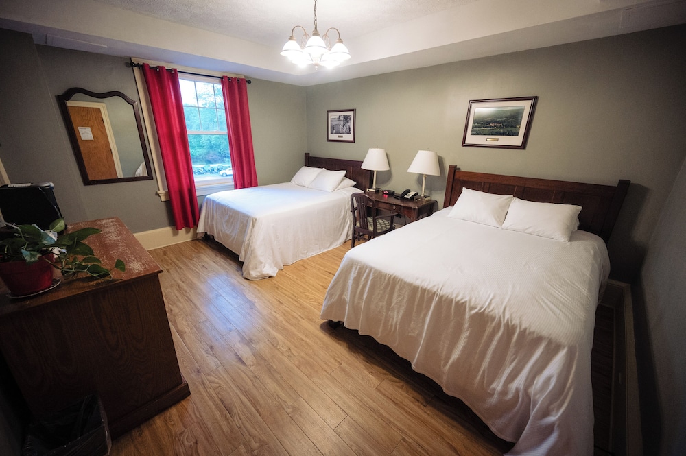 The Shawnee Inn and Golf Resort — hotel in East Stroudsburg