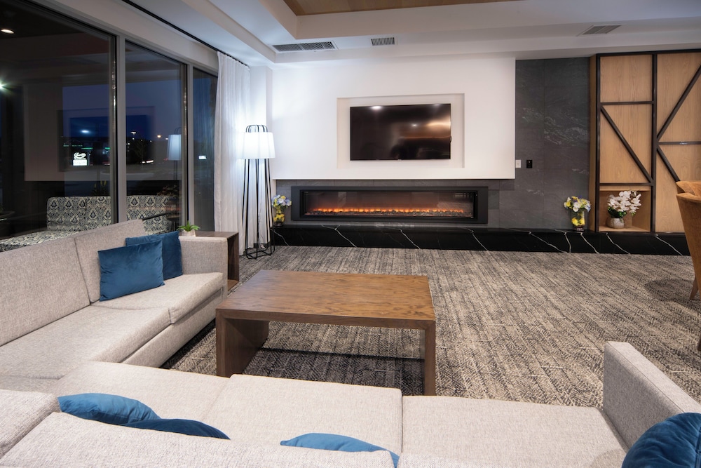 Staybridge Suites Cincinnati East Milford by IHG - photo 43
