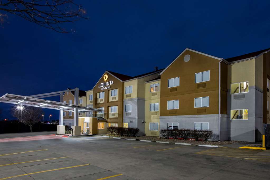 La Quinta Inn & Suites by Wyndham Emporia - photo 4