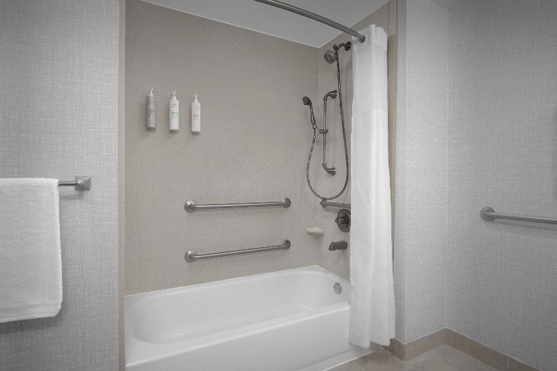 Hampton Inn Statesboro - photo 17